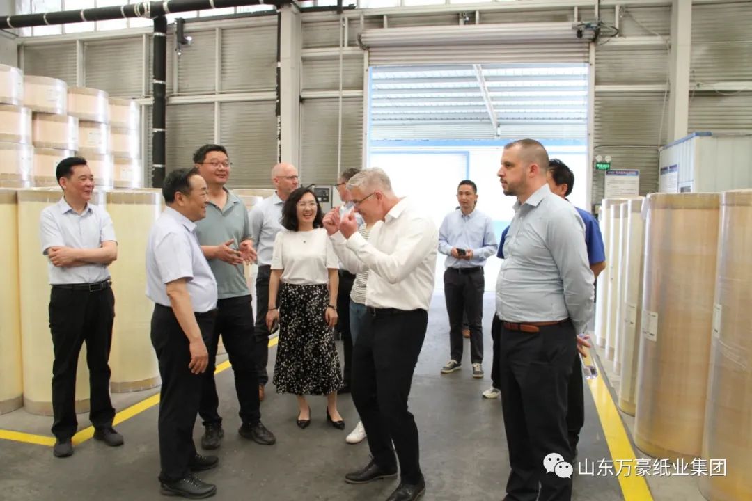�¹�����Ĭ�����Ź�Ӧ���߲��쵼�����¹�˾��������